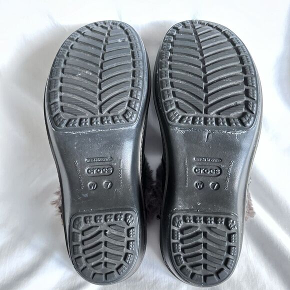 Crocs‎ Cobbler Eva Women's Size 7 Brown Faux Fur Lined Clogs Mules Shoes 11552 - Picture 6 of 10